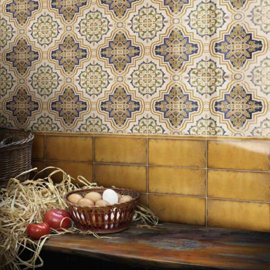 rusztikus fenyes hosszukas narancssarga mustarsarga repedezett mediterran csempe konyha haloszoba furdoszoba burkolat keramia mazas mainzu catania rusztikus country lameridiana lakberendezes burkolatok csempek.jpg